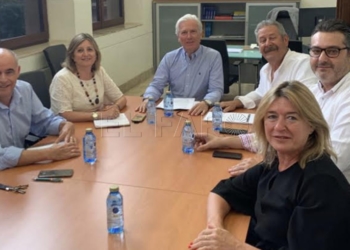 imagen reunion ceme Los empresarios trasladan sus peticiones al consejero de Economía
