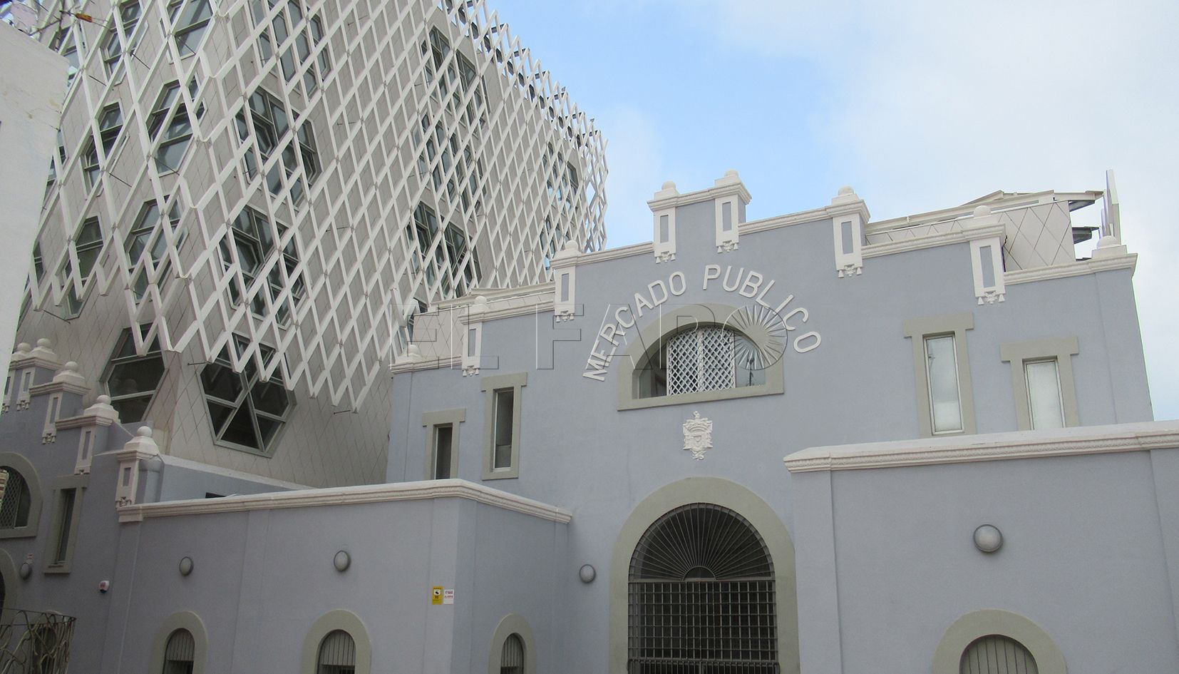 La Escuela de Adultos anuncia que se ha traslado ya al nuevo edificio en el Mercado Central