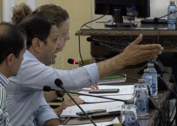 mohatar pleno El PP dice que pudo haber muertes en un suceso por la falta de material en Bomberos