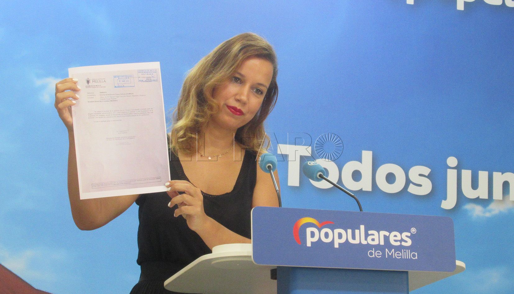 Moreno pregunta cuándo saldrán las plazas de las oposiciones de Policía Local