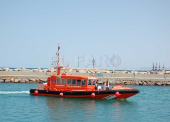 salvamento maritimo La Salvamar Alcor parte a Chafarinas para recoger a 63 inmigrantes