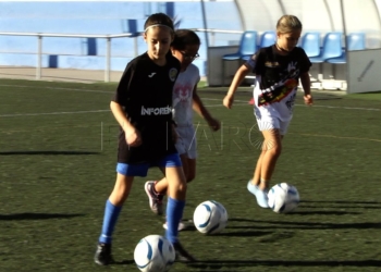 17 1 1 La estabilidad de los equipos femeninos de fútbol es uno de los principales desafíos