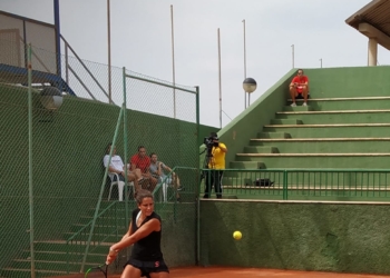 33D 1 3 Ángela Fita y Ali Collins, finalistas del Internacional Ciudad de Melilla