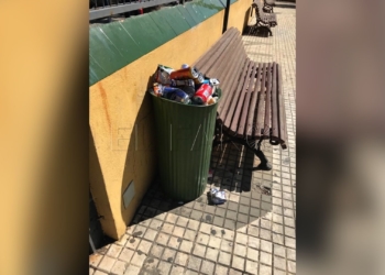 Basura entre los alumnos el instituto Enrique Nieto al borde del colapso higiénico Basura entre los alumnos: el IES Enrique Nieto al borde del colapso higiénico
