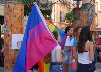 banderabisexual "Es una fase" o "están indecisos": así son los prejuicios hacia el colectivo bisexual