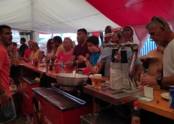 casetas Las reservas para comer con menú, claves para llenar las casetas durante toda la Feria