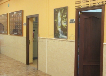 colegio La Dirección Provincial de Educación analiza si matricula a 120 alumnos sin padrón