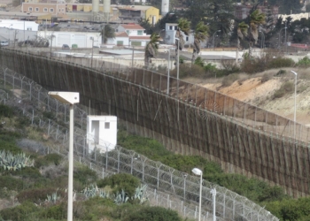 valla melilla Vox pide muros infranqueables en Melilla y Ceuta y vigilancia del Ejército
