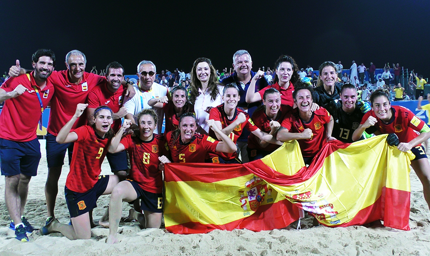 La Selección Española Femenina de fútbol playa se alza con el oro