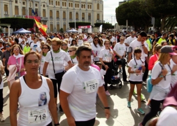 Melilla camina por la lucha contra el cáncer de mama Melilla camina por la lucha contra el cáncer de mama