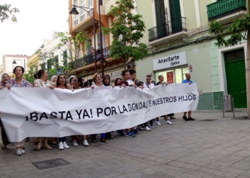Melilla con el CEE Reina Sofía en sus protestas Melilla acompaña a las protestas del CEE Reina Sofía por la carencias del colegio
