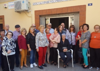 La asociación de vecinos Ciudad de Málaga celebran el día del socio