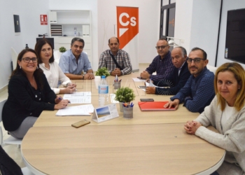 11 1 “El Gobierno está promoviendo la precariedad educativa al recortar las horas lectivas de 30 profesores”