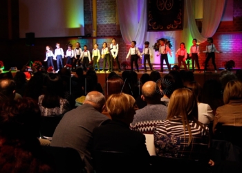 Baile y música por una buena causa en el colegio Buen Consejo Baile y música por una buena causa en el colegio Buen Consejo