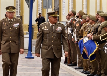 El jefe del Estado Mayor del Ejército visita Melilla con motivo del Consejo Superior del Ejército Honores y revista del JEME en Melilla