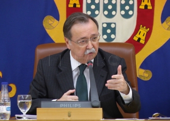 Vivas Ceuta cesará a los viceconsejeros pero los nombrará con otro cargo