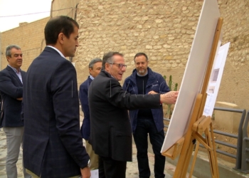 de castro bussian murallas La Ciudad recibe las obras del sistema de murallas, ponen en valor Melilla la Vieja