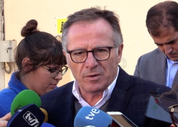 de castro responde pp El presidente responde al PP: “yo no he prevaricado jamás en mi vida”