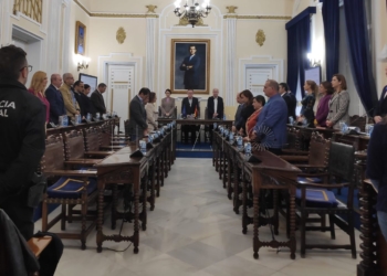 pleno La declaración contra la violencia hacia la mujer, ensombrecida por una bronca política