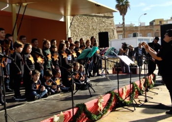 El Certamen de Coros y Pastorales pone banda sonora a la Navidad Melilla canta a la Navidad con un concurso de villancicos