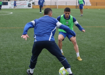Los jugadores azulinos, en el entrenamiento celebrado en la jornada de ayer.