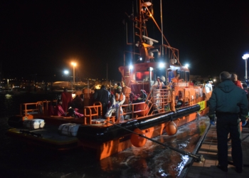 Salvamar Spica Ocho inmigrantes subsaharianos llegan a las islas Chafarinas