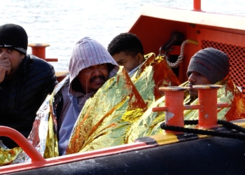 Trasladan cuatro inmigrantes que llegaron de noche a las islas Chafarinas Trasladan cuatro inmigrantes que llegaron de noche a las islas Chafarinas