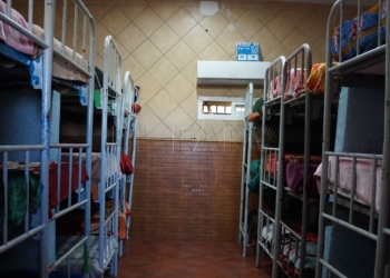 lapurisimahabitacion La Ciudad afirma que el Estado haría la primera acogida de menas pero seguirían en La Purísima