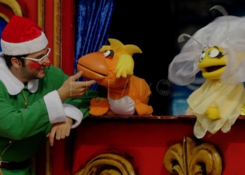 marionetas Los guiñoles explican cómo celebrar la Navidad sin importar las diferencias