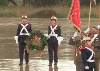 miniatura santa barbara El Regimiento Mixto de Artillería 32 celebra su patrona Santa Bárbara a pesar de la lluvia