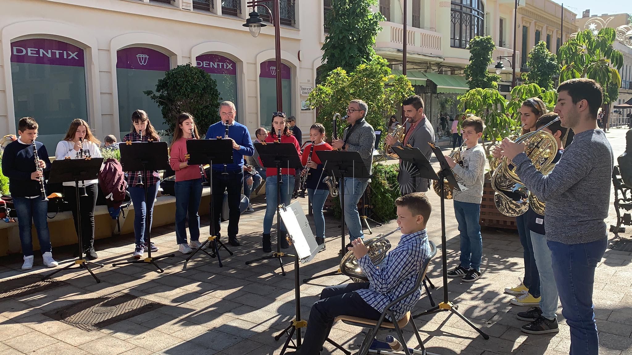 Asbanor vuelve a poner banda sonora a la Navidad en Melilla