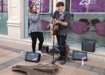 musico4 Música en directo en la calle
