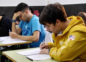 El IES Virgen de la Victoria acoge la XII Fase local de las Olimpiadas de Biología 135 alumnos de Bachillerato participan en la fase local de las Olimpiadas de Biología
