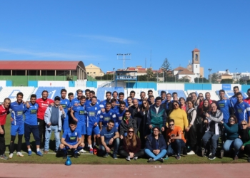 IMG 2824 Los usuarios del SPAP disfrutan de un entrenamiento con la UD Melilla