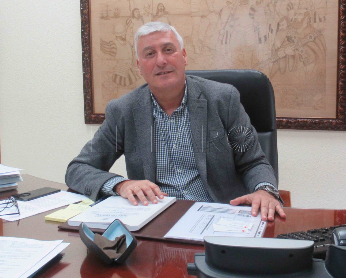 El consejero de Seguridad Ciudadana marca como prioridad las necesidades de los trabajadores