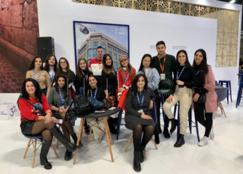 estudiantes agencias Los alumnos de 2º del Grado de Agencias de Viaje visitan Fitur