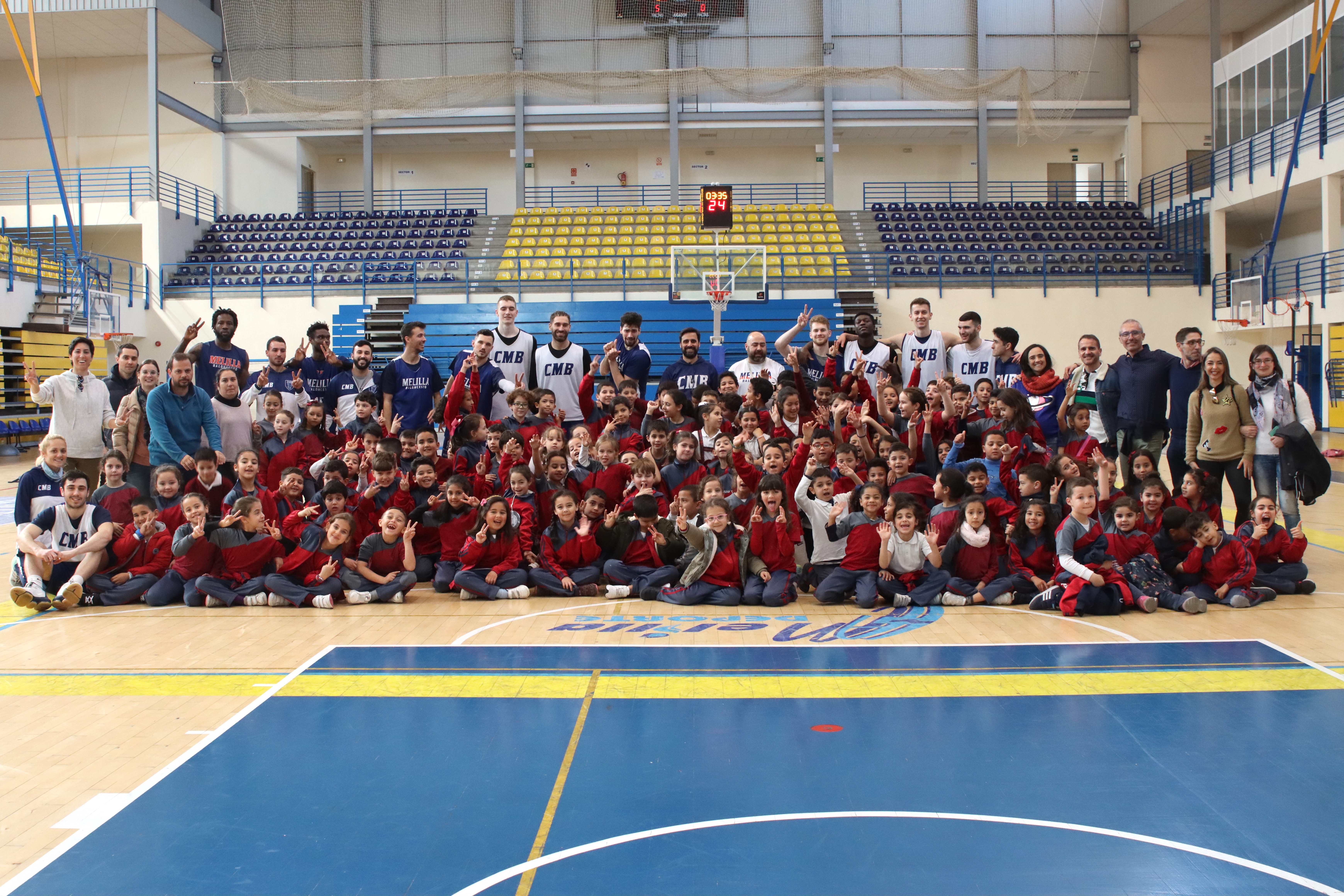 El CEIP Gabriel de Morales visita el entrenamiento del Club Melilla BC