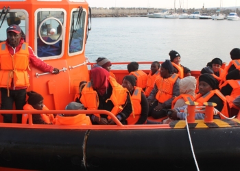 10 1 Aumenta un 5,7% la llegada de inmigrantes por vía terrestre y baja un 100% por mar