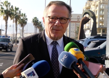 DE CASTRO De Castro: “Melilla no es un presidio ni ciudad marroquí, sino una ciudad española y, por tanto, frontera sur de Europa”
