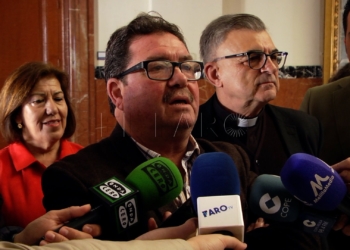 La Agrupación de Cofradías se reúne con la presidente de la Ciudad.docx La Agrupación de Cofradías pide una sede a De Castro