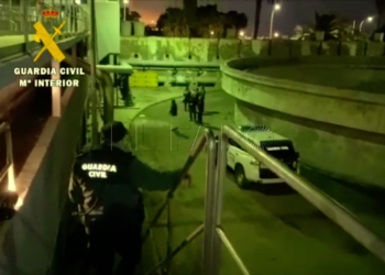 La Guardia Civil busca a una persona en los desagües de Melilla La Guardia Civil da por finalizada la búsqueda de la persona desaparecida en los desagües de Melilla