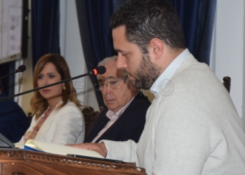 escoz Vox dice que ve “peligrosas” algunas partidas para formar a mujeres
