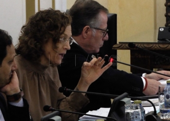 rojas Rojas dice a los populares: “No soy un monigote entre dos hombres”