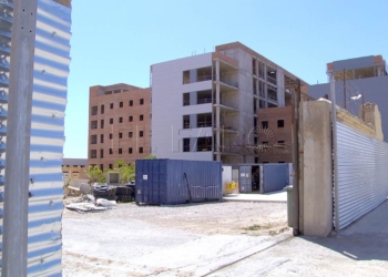 HOSPITAL NUEVO 16 1 ERTE en la construcción: el sector está casi paralizado en la ciudad