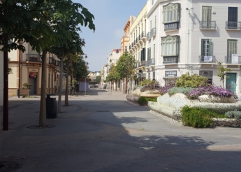 calle vacía Un total de 42 pacientes con COVID-19 reciben el alta hospitalaria en Melilla