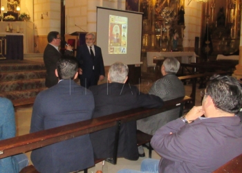 cofradias La revista de la Agrupación de Cofradías de Semana Santa tiene formato libro y más artículos