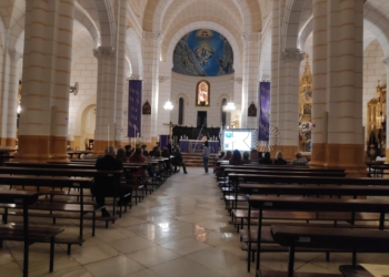 iglesia sagrado corazon La Diócesis de Málaga recomienda dar la comunión en la mano