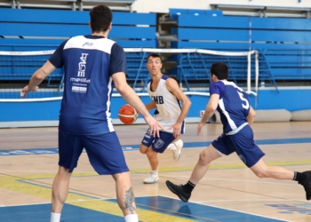 Jugadores de la primera plantilla de la UD Melilla, en el trabajo que realizaron en la jornada de ayer.