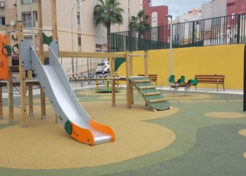 parque infantil Suspendido el mercadillo del Sepes y cerrados los parques infantiles