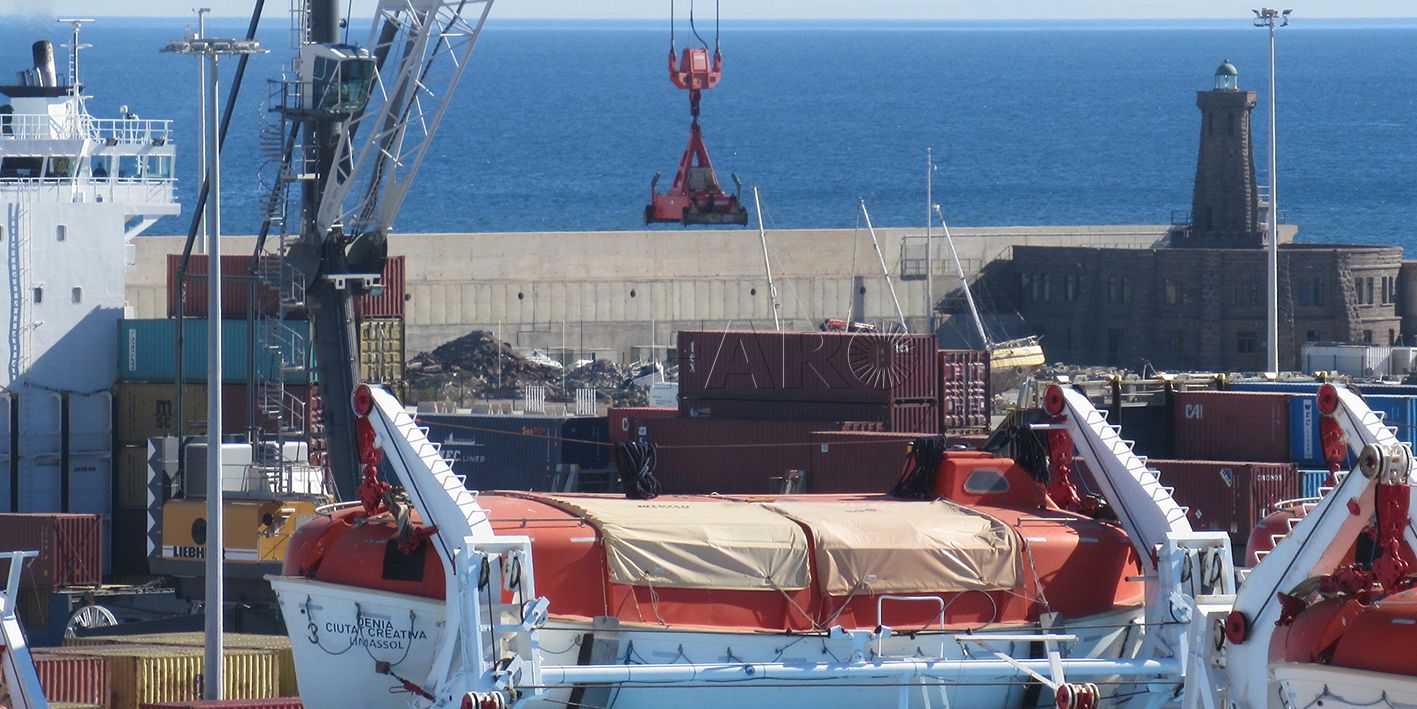 El Gobierno habilita una vía para pedir autorización para viajar a Melilla en barco